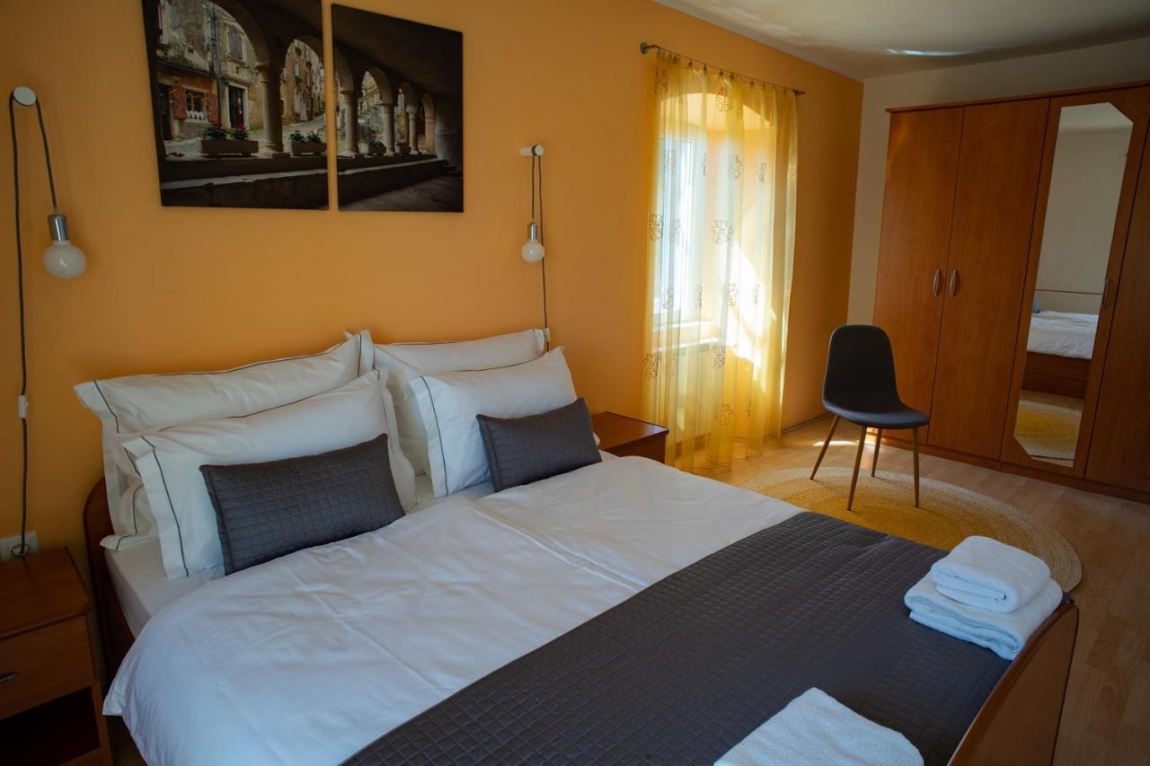 Olive Tree Apartments Umag Luaran gambar